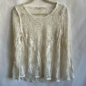 Capri cream long sleeve round neckline lace top, size S